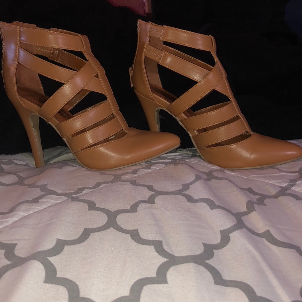 Strap heels
